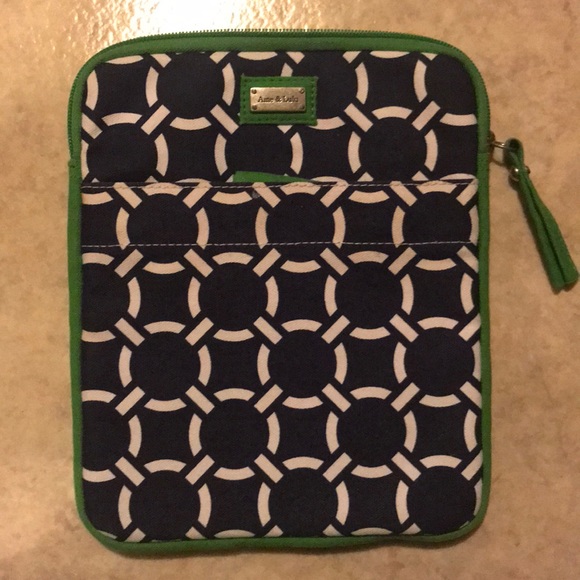 Ame & Lulu Ipad Case - Picture 1 of 4
